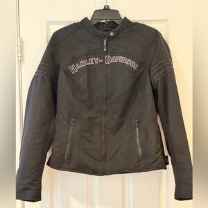 Harley-Davidson Black Leather Jacket Sleek Design